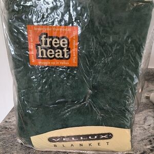 Twin Size Vellux Blanket NIP